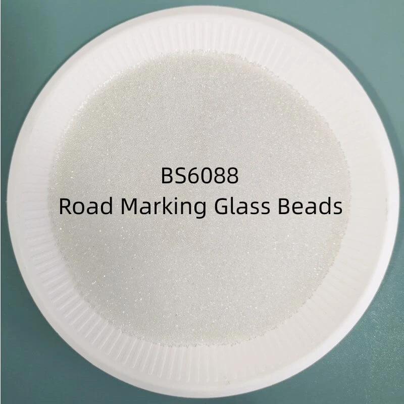 BS6088A / B ROUTE Perles de verre